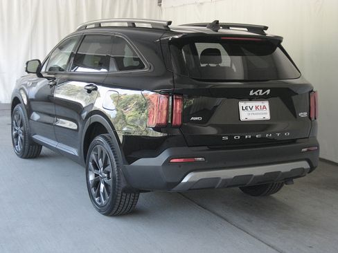 Certified 2022 Kia Sorento SX Prestige image 26