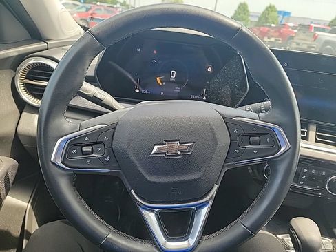Certified 2024 Chevrolet Trax ACTIV w/ Sunroof Package FWD image 30