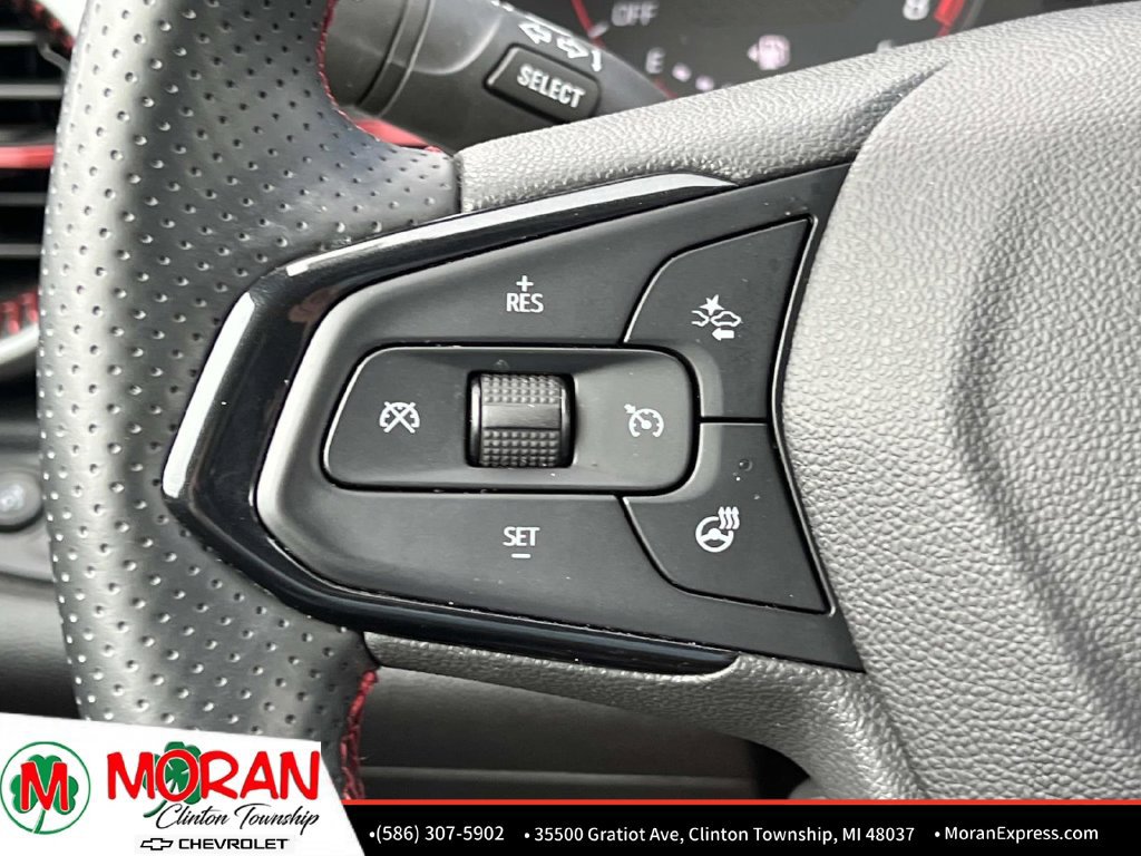 Used 2025 Chevrolet Trax RS w/ Driver Confidence Package FWD image 25