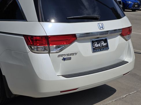 Used 2017 Honda Odyssey EX-L image 16
