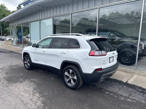 Used 2019 Jeep Cherokee Limited AWD/4WD image 4