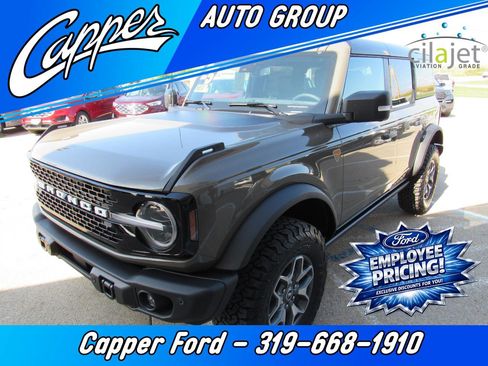 New 2025 Ford Bronco Badlands AWD/4WD image 1