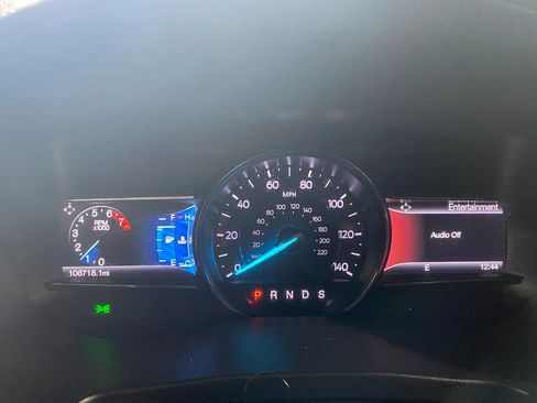 Used 2017 Ford Explorer XLT w/ Equipment Group 202A AWD/4WD image 23