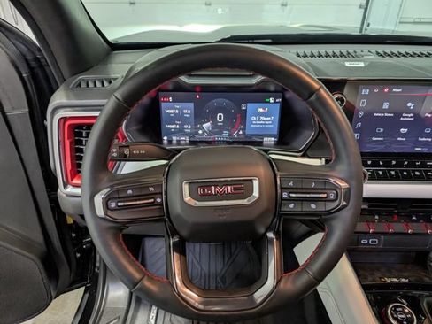 Used 2024 GMC Canyon AT4X AWD/4WD image 18
