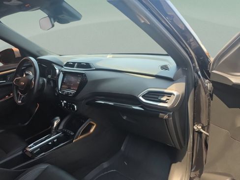 Used 2021 Chevrolet TrailBlazer ACTIV w/ Technology Package FWD image 27