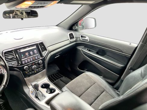 Used 2021 Jeep Grand Cherokee Laredo X AWD/4WD image 23