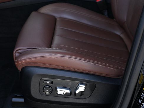 Used 2020 BMW X7 xDrive40i w/ Premium Package image 29