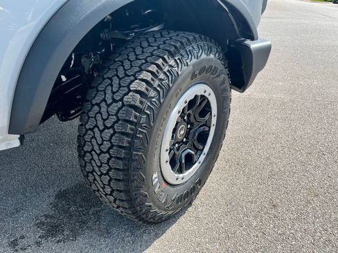 New 2026 Ford Bronco 2-Door w/ Sasquatch Package image 6