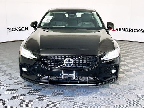 Used 2024 Volvo S60 B5 Plus image 8