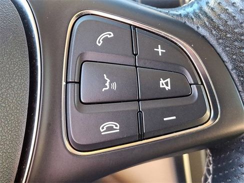 Used 2019 Mercedes-Benz GLA 250 4MATIC image 21