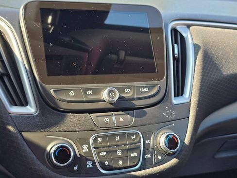 Used 2024 Chevrolet Malibu LT FWD image 19