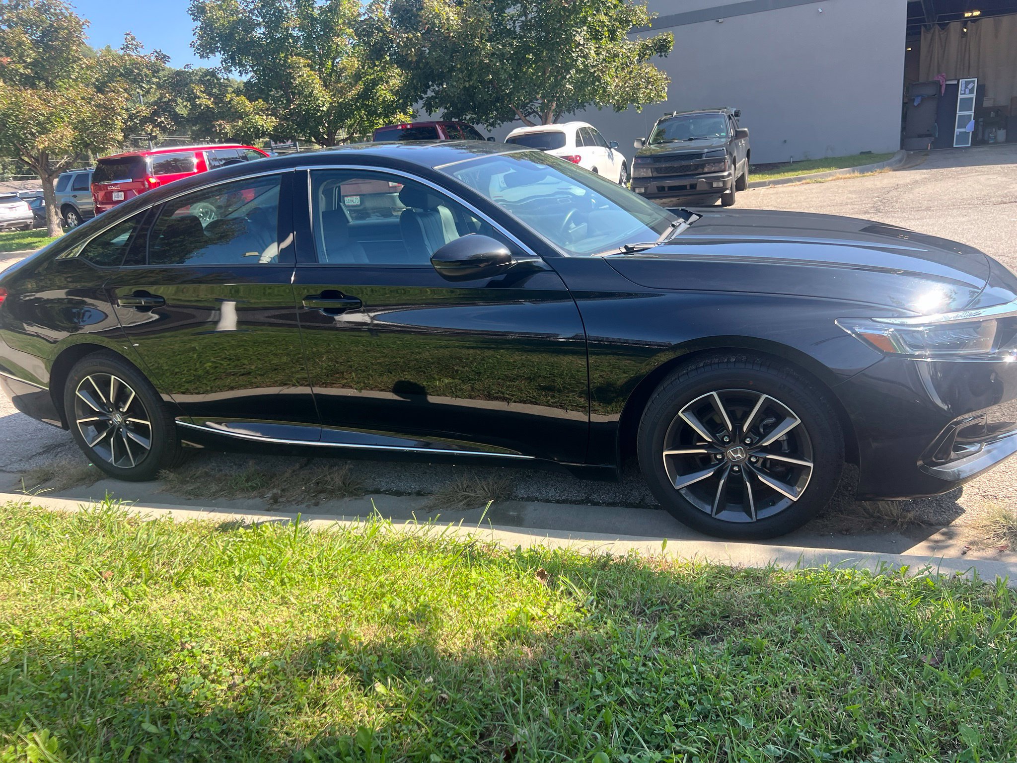 Used 2021 Honda Accord EX-L image 4