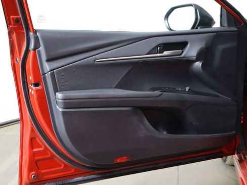 Used 2025 Toyota Camry SE image 19