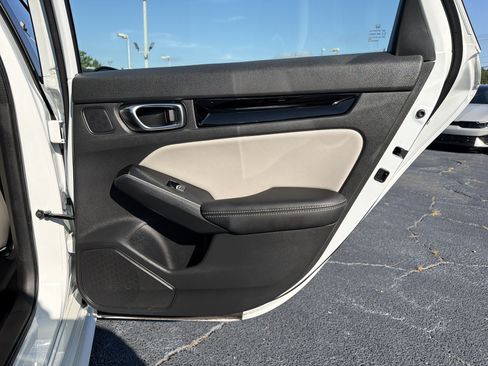 Used 2022 Honda Civic Touring image 14