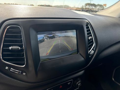 Used 2019 Jeep Compass Sport image 16