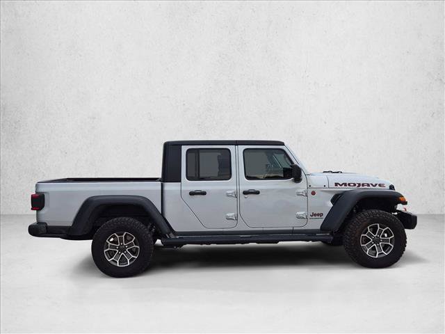 Used 2024 Jeep Gladiator Mojave w/ Steel Bumper Group AWD/4WD image 4