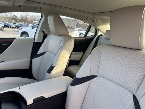 New 2025 Lexus ES 350 Ultra Luxury image 33
