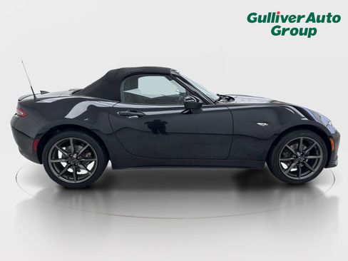 Used 2016 MAZDA MX-5 Miata Club RWD image 10
