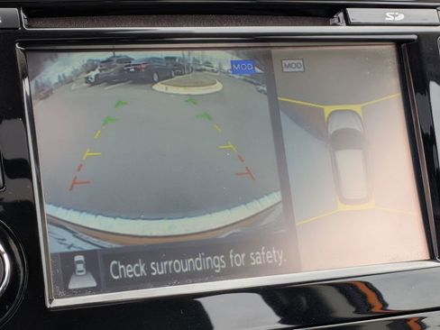 Used 2017 Nissan Rogue Sport SL w/ SL Premium Package image 23