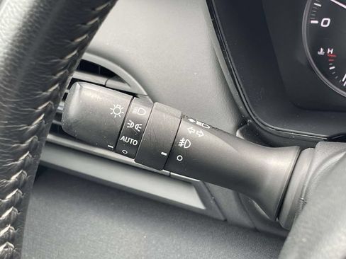 Certified 2025 Subaru Outback Premium AWD/4WD image 13