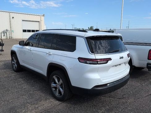 Used 2022 Jeep Grand Cherokee L Limited AWD/4WD image 5