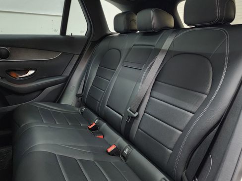 Used 2021 Mercedes-Benz GLC 300 4MATIC image 18