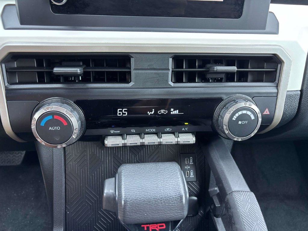 Used 2024 Toyota Tacoma TRD Off-Road AWD/4WD image 21
