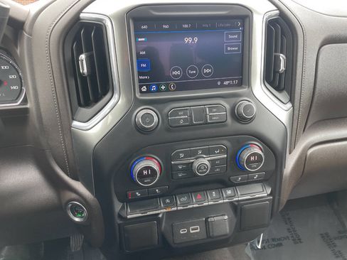 Used 2021 Chevrolet Silverado 1500 LT image 34