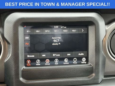 Used 2023 Jeep Gladiator Sport image 15