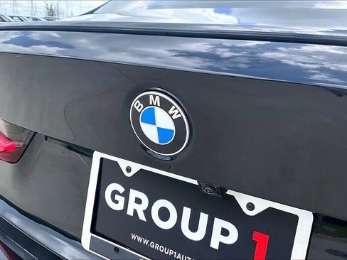 Used 2023 BMW 330i Sedan w/ M Sport Package RWD image 30