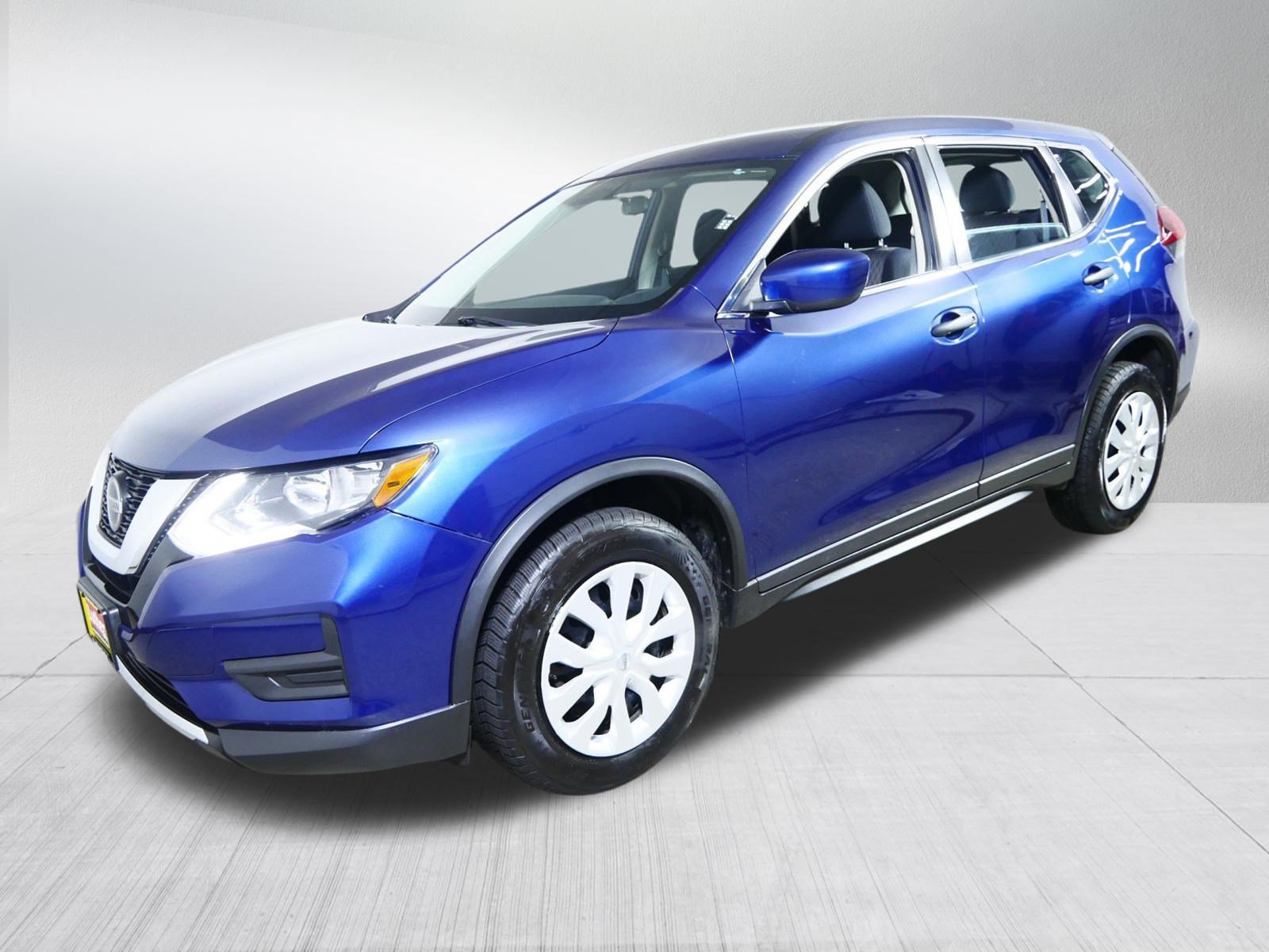 Used 2018 Nissan Rogue S AWD/4WD image 3
