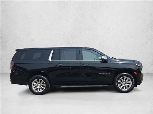 Used 2024 Chevrolet Suburban Premier AWD/4WD image 4