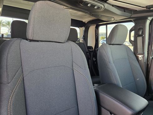 New 2026 Jeep Gladiator Sport image 34