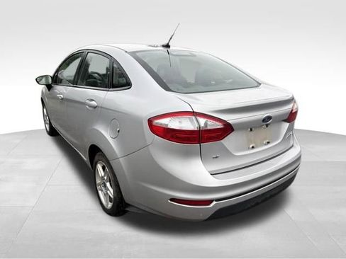 Used 2019 Ford Fiesta SE FWD image 3