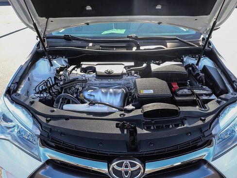 Used 2016 Toyota Camry LE FWD image 28