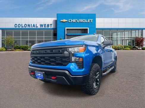 Used 2023 Chevrolet Silverado 1500 Custom Trail Boss w/ LPO, Dark Essentials Package AWD/4WD image 4