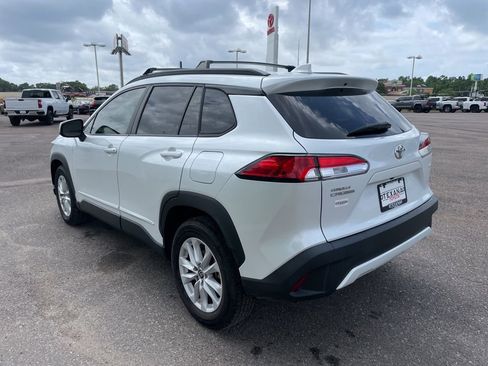 Used 2022 Toyota Corolla Cross LE image 10