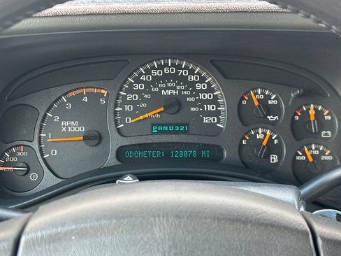 Used 2003 Chevrolet Silverado 2500 LT w/ Skid Plate Package AWD/4WD image 21
