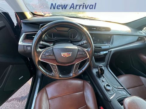 Used 2020 Cadillac XT5 Premium Luxury w/ LPO, Floor Liner Package image 12