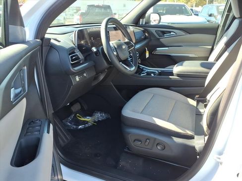 New 2026 Chevrolet Traverse LT w/ Driver Confidence Package image 11