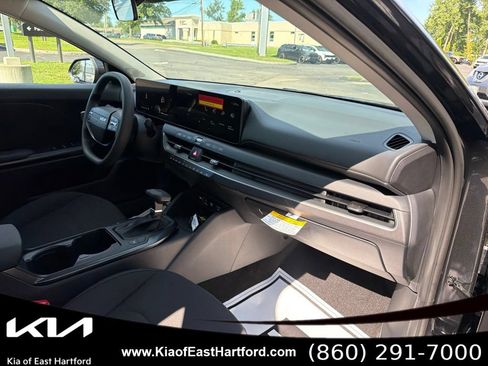 New 2026 Kia K4 FWD image 12