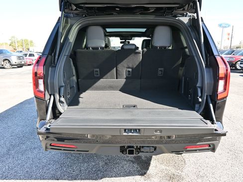 New 2026 Ford Expedition Tremor image 6