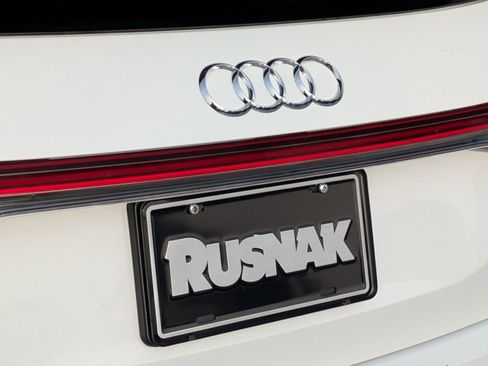 Used 2024 Audi Q4 e-tron Premium Plus image 19