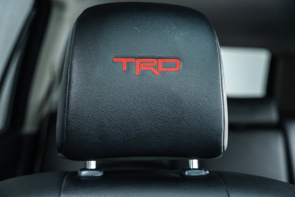 Used 2021 Toyota 4Runner Venture w/ Moonroof Package AWD/4WD image 39