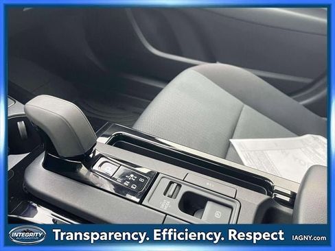 Used 2023 Toyota Prius LE image 29