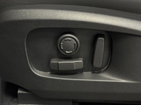 Used 2023 Land Rover Defender 110 S image 26