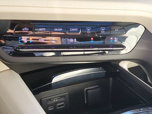 Certified 2023 Buick Envision Avenir AWD/4WD image 29