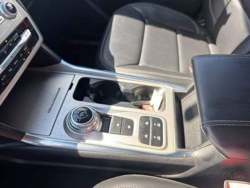 Used 2023 Ford Explorer XLT w/ Equipment Group 202A image 32