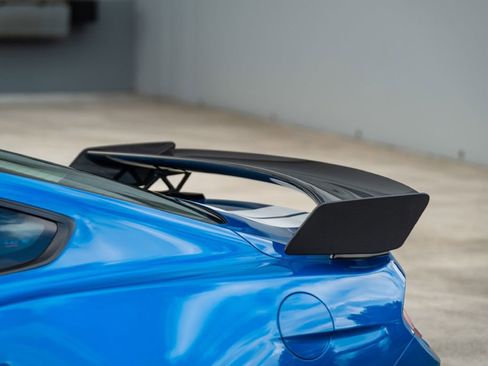 Used 2021 Ford Mustang Shelby GT500 w/ Carbon Fiber Track Pack image 12