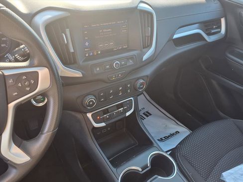 Used 2023 GMC Terrain SLE image 5